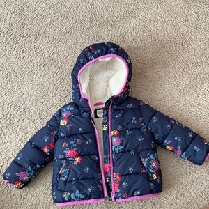 Sherpa line puffer coat